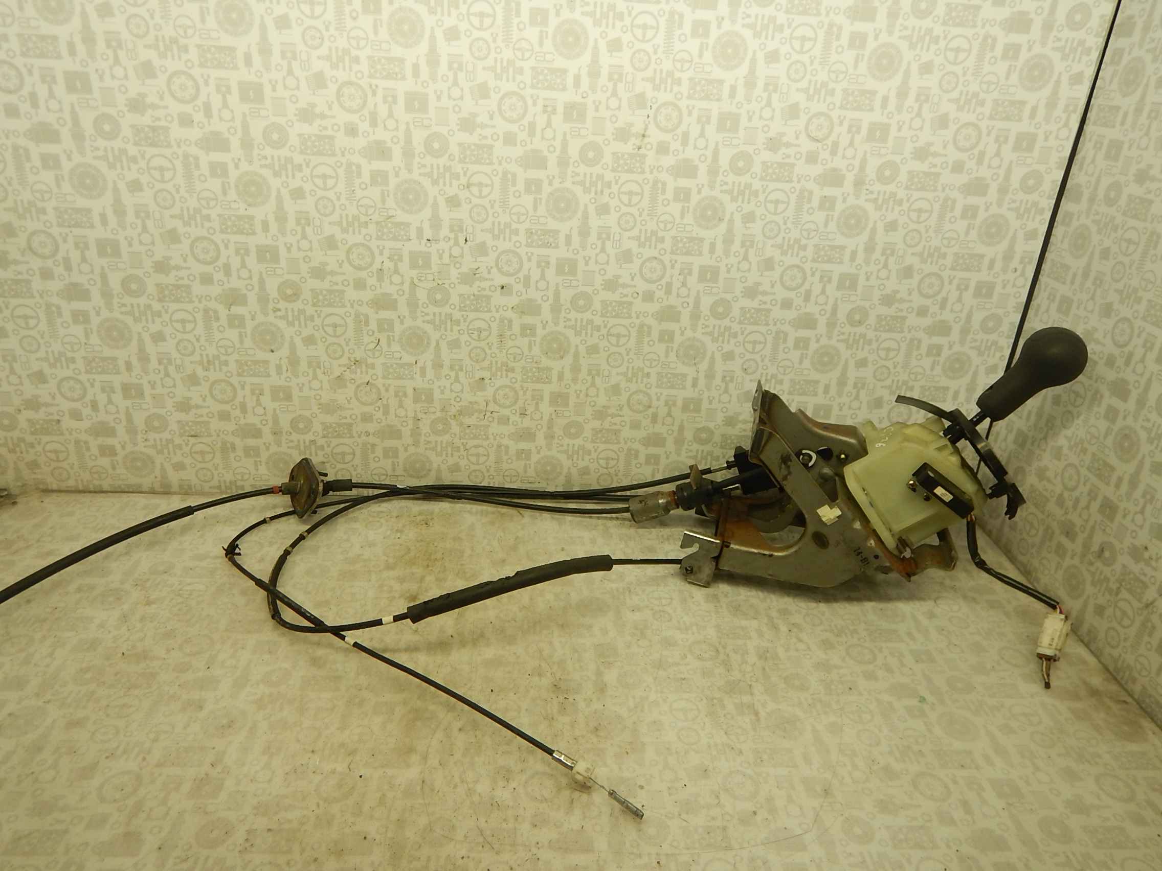 Кулиса КПП Mitsubishi Outlander 1 (2002-2009)